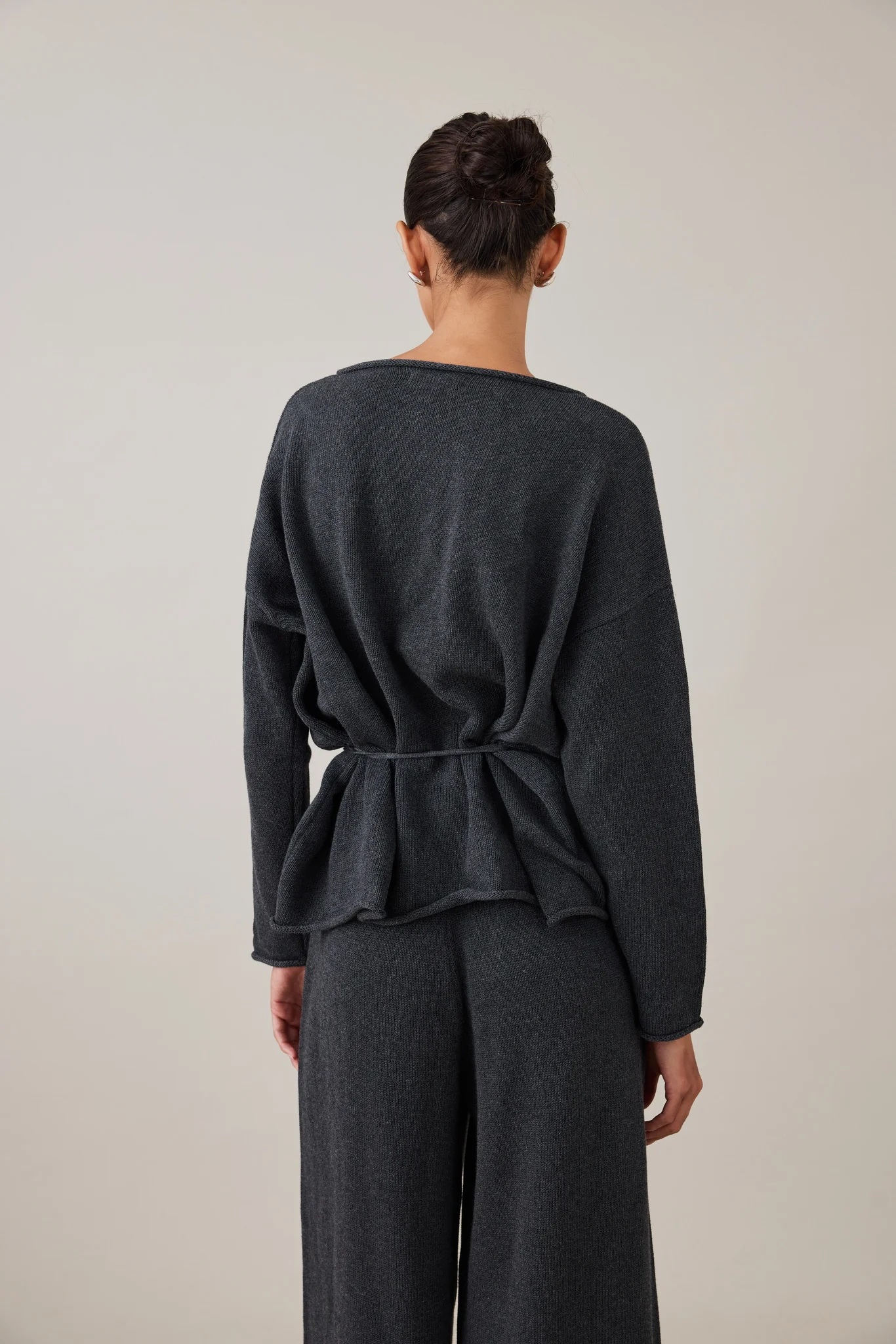 SABINE WRAP KNIT - CHARCOAL - Image 10