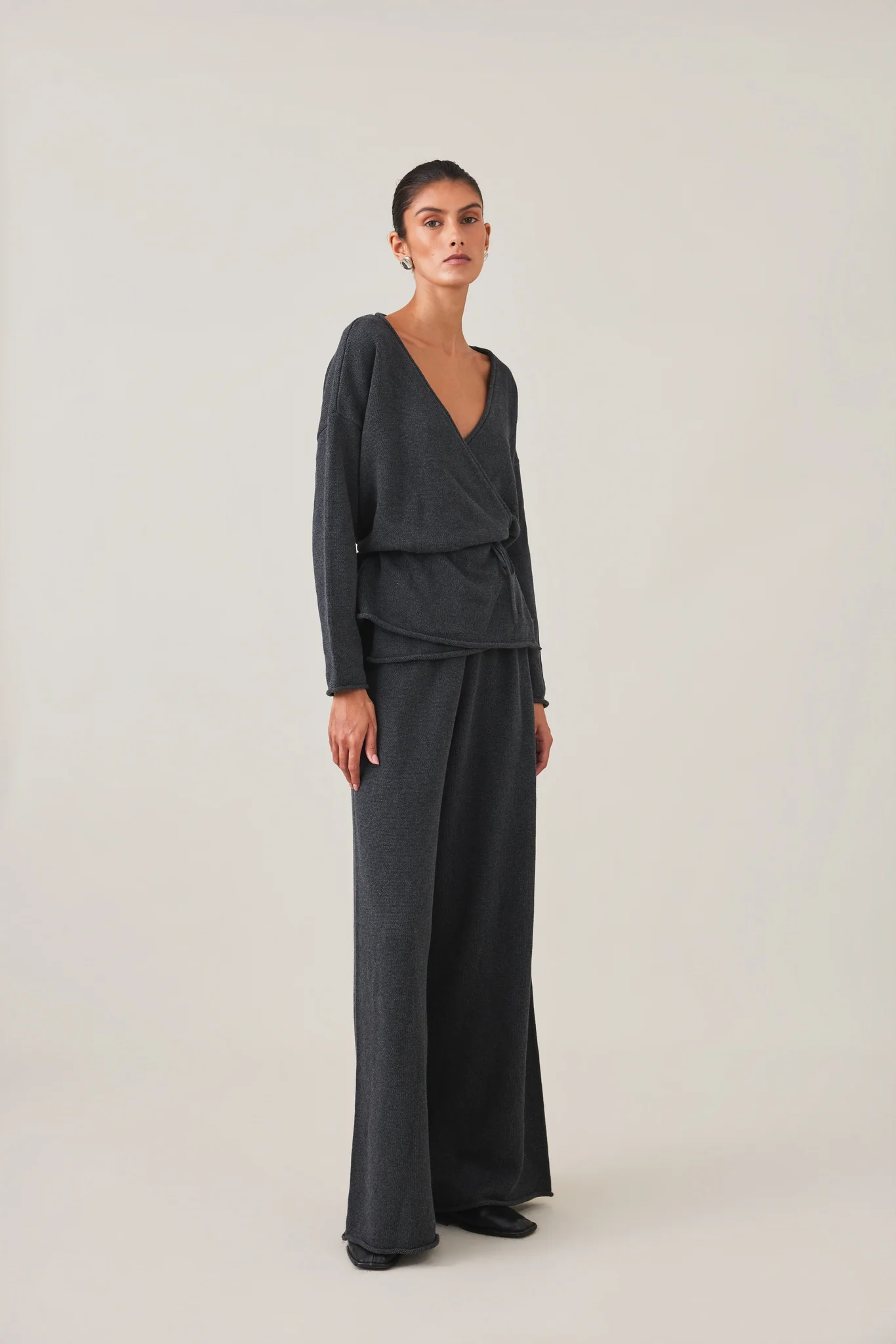 SABINE WRAP KNIT - CHARCOAL - Image 13
